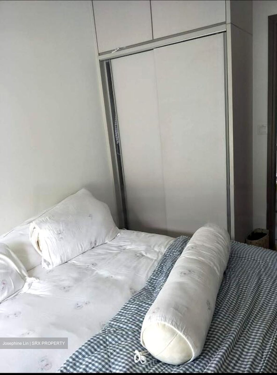 1 Canberra (D27), Condominium #473475891